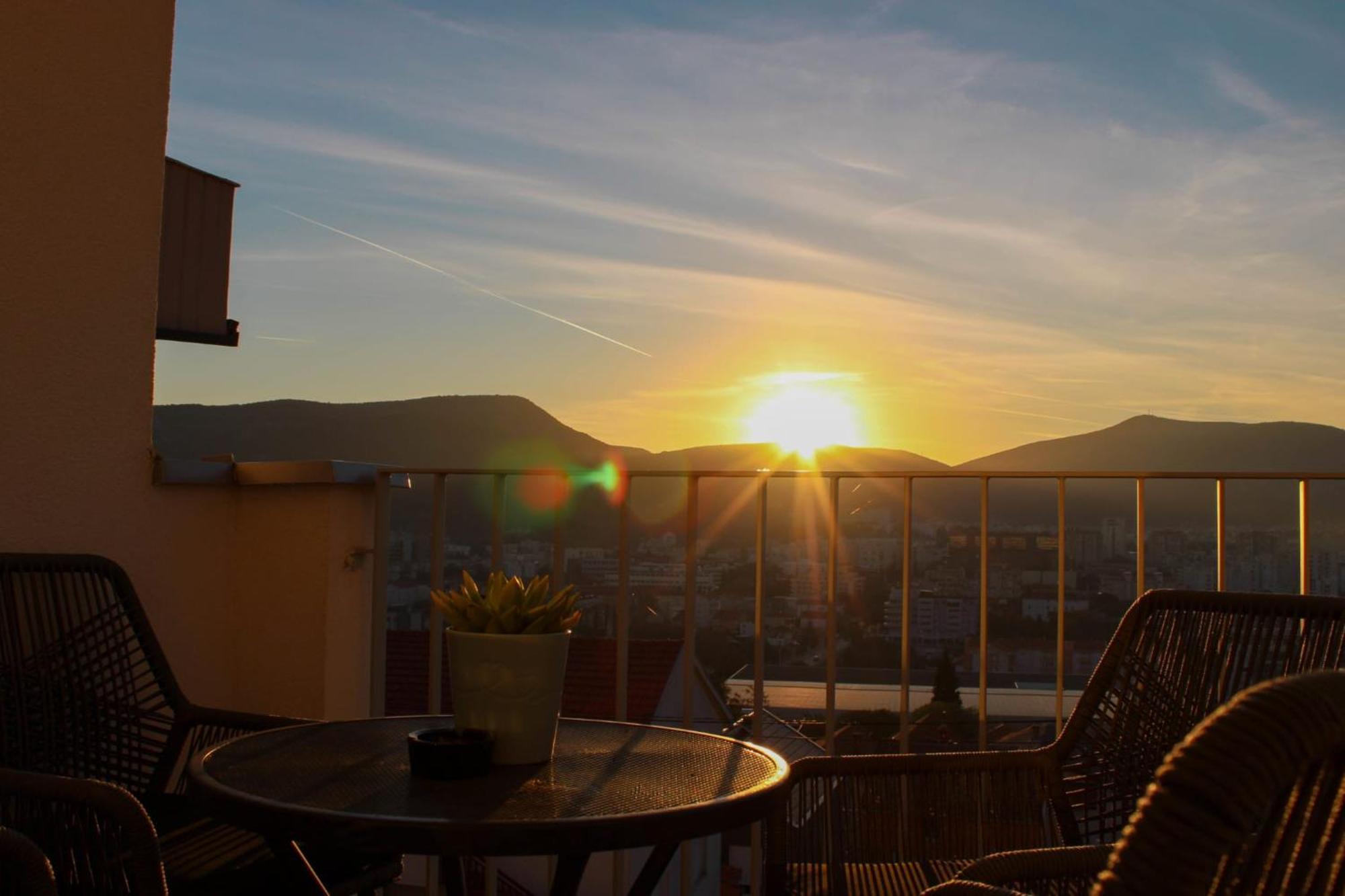 Apartment Merry - Free Garage & Parking Mostar Luaran gambar